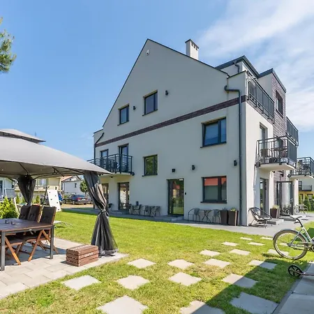 ベッド・アンド・ブレックファスト Na Zaglowej 3*