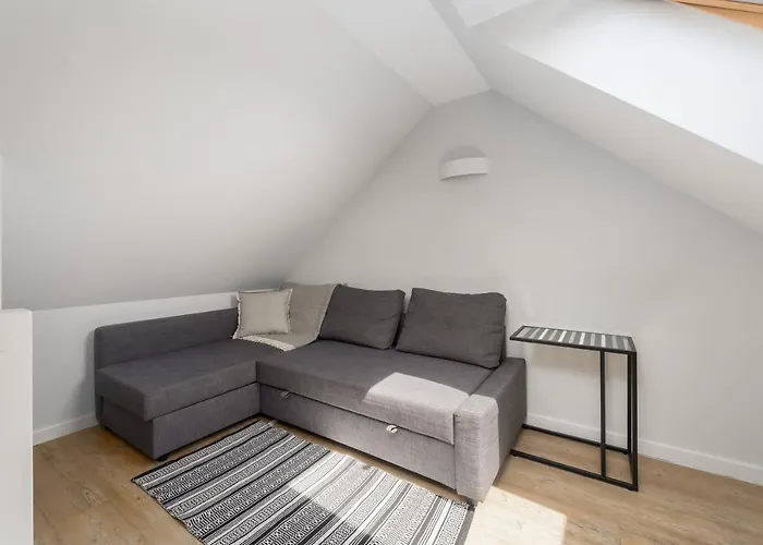 ベッド・アンド・ブレックファスト Na Zaglowej 3*