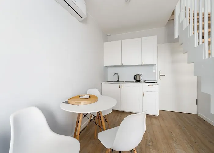 Na Zaglowej 3* ムジェジノ